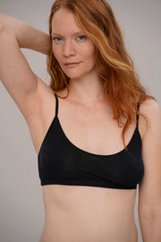 comfortable sustainable bandeau bra in black
