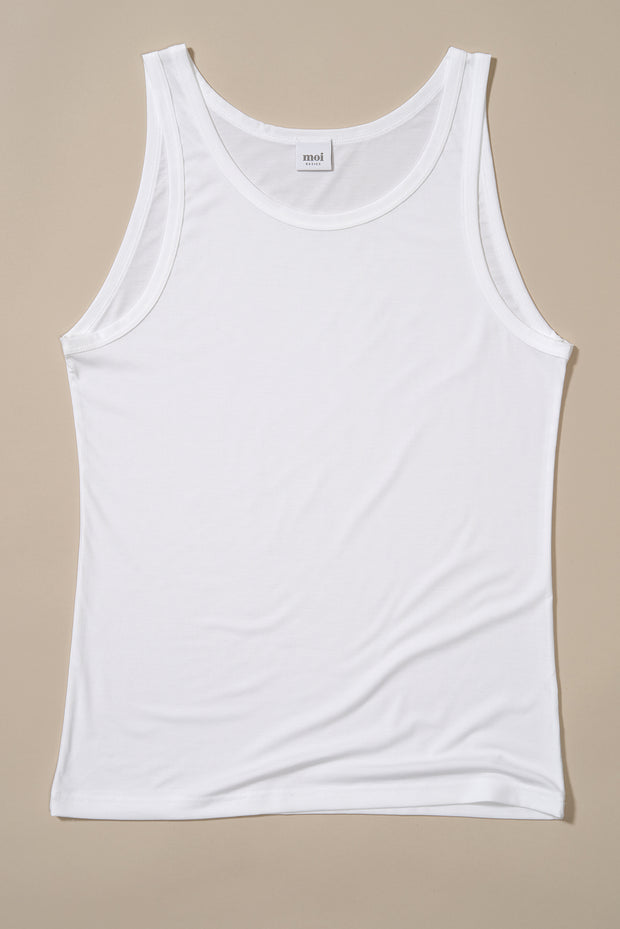 The classic sustainable, organic tanktop for men in white